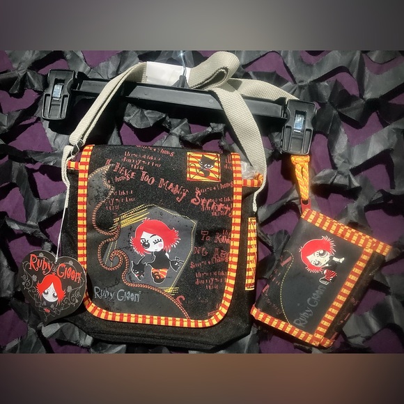 2006 Ruby Gloom MATCHING Mall Goth Crossbody Bag & Wallet SET BNWT!!! - Picture 1 of 7